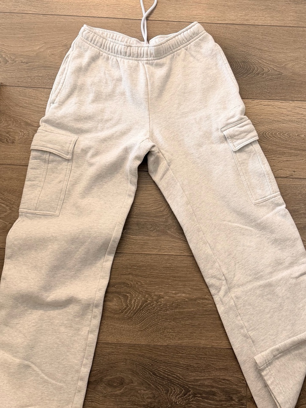 Aritzia Gray Cargo Sweatpants